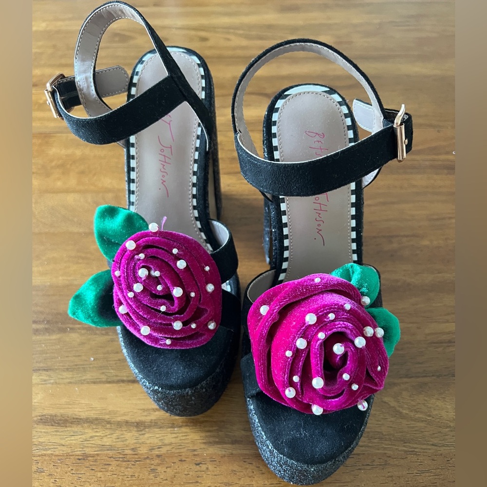 Betsy Johnson Rosette Block Heel
